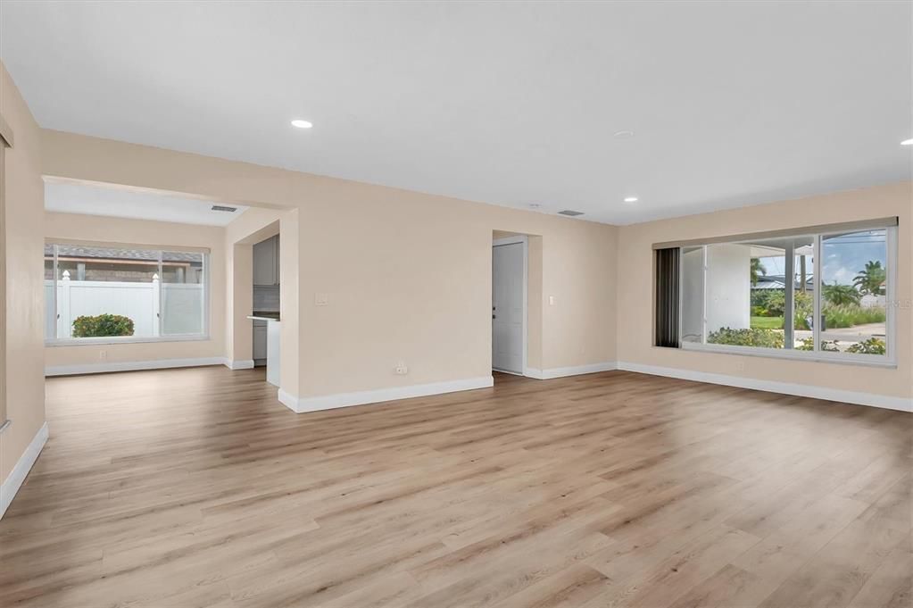 出租: $3,500 (2 贝兹, 2 浴室, 1497 平方英尺)