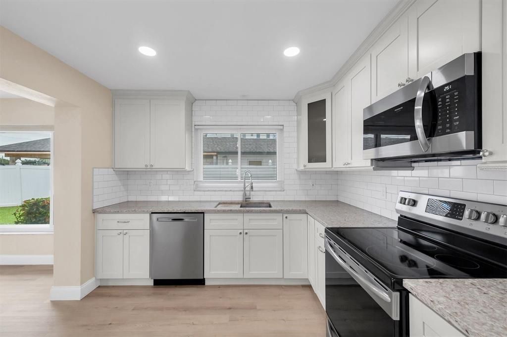 出租: $3,500 (2 贝兹, 2 浴室, 1497 平方英尺)