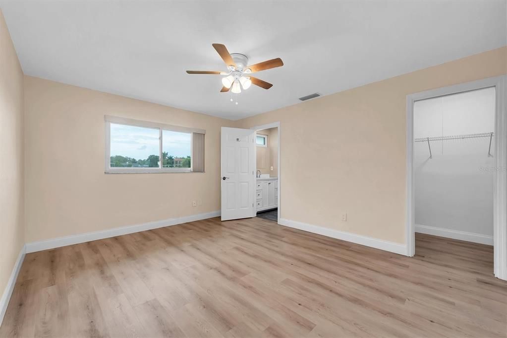 出租: $3,500 (2 贝兹, 2 浴室, 1497 平方英尺)