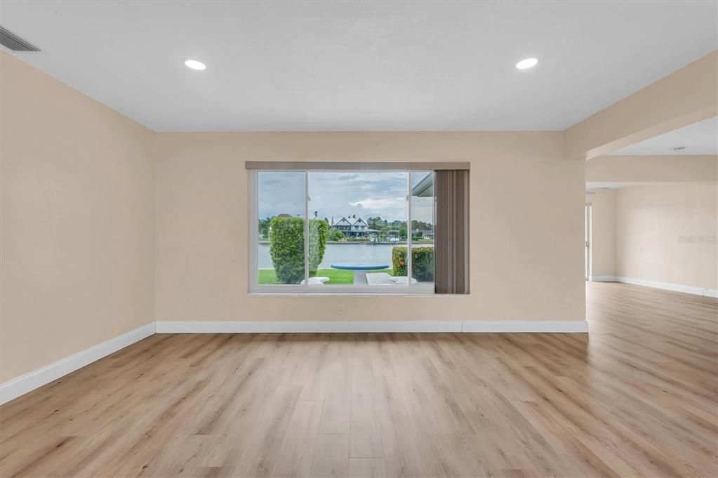 出租: $3,500 (2 贝兹, 2 浴室, 1497 平方英尺)