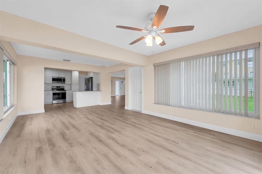 出租: $3,500 (2 贝兹, 2 浴室, 1497 平方英尺)