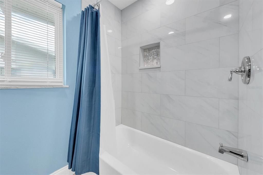 出租: $3,500 (2 贝兹, 2 浴室, 1497 平方英尺)