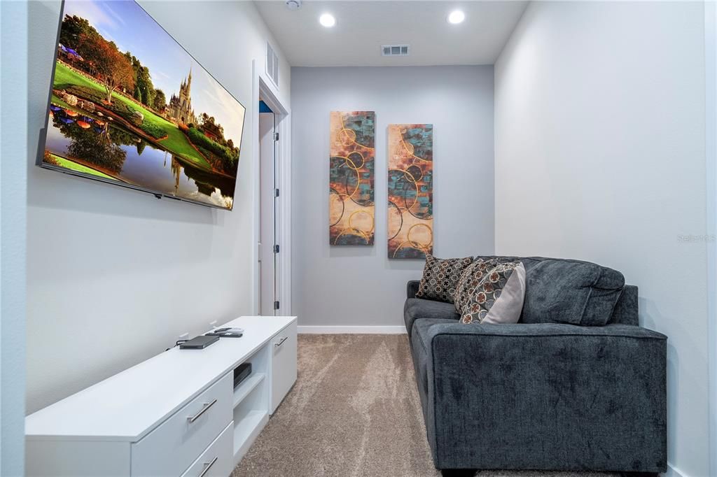 For Sale: $426,000 (3 beds, 3 baths, 1530 Square Feet)