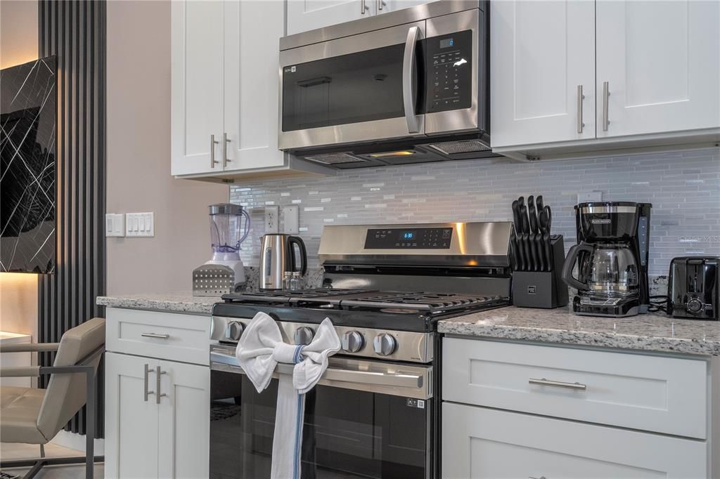 For Sale: $426,000 (3 beds, 3 baths, 1530 Square Feet)