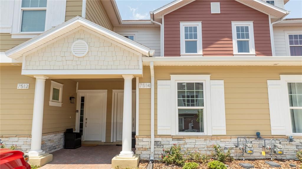 For Sale: $426,000 (3 beds, 3 baths, 1530 Square Feet)