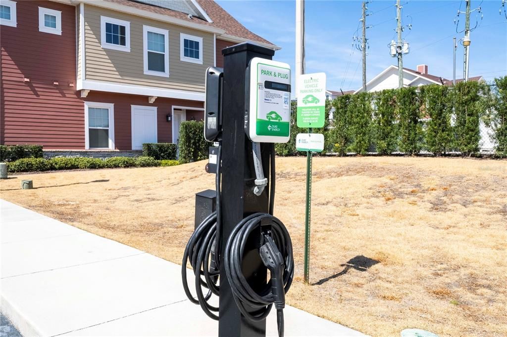 For Sale: $426,000 (3 beds, 3 baths, 1530 Square Feet)