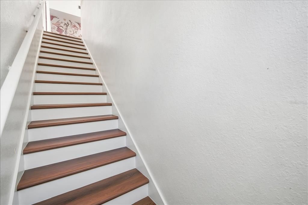 待售: $240,000 (2 贝兹, 1 浴室, 1132 平方英尺)