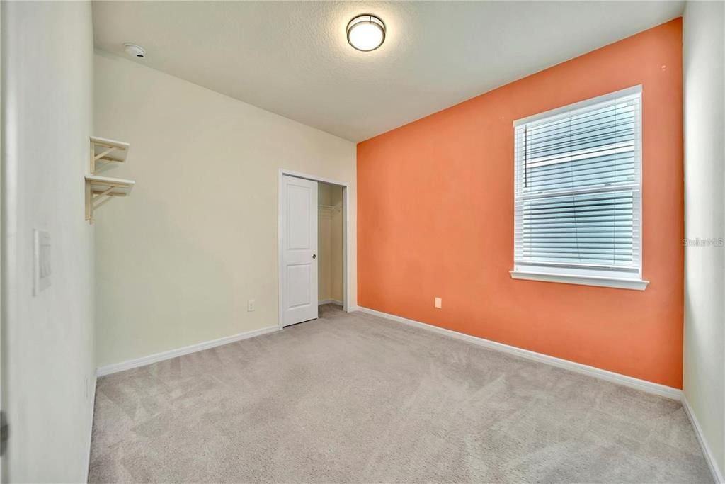 На продажу: $370,000 (4 спален, 2 ванн, 1580 Квадратных фут)