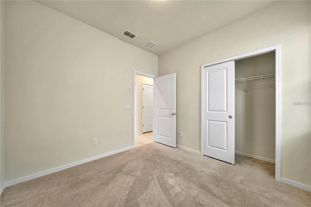 На продажу: $370,000 (4 спален, 2 ванн, 1580 Квадратных фут)