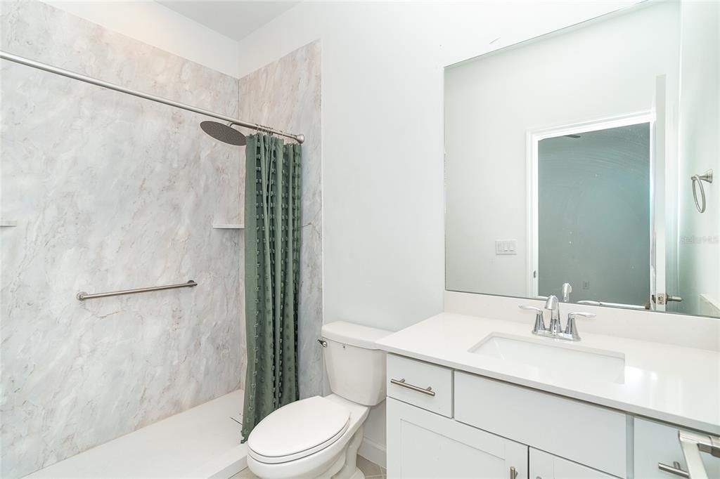 En Venta: $350,000 (4 camas, 3 baños, 1985 Pies cuadrados)