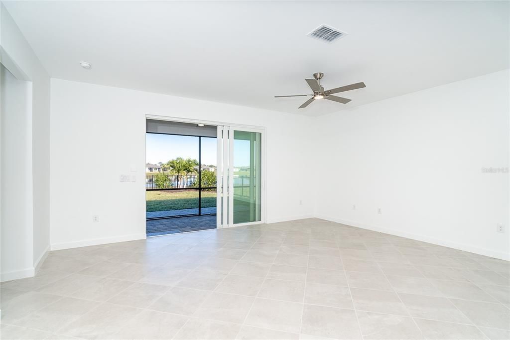 En Venta: $350,000 (4 camas, 3 baños, 1985 Pies cuadrados)