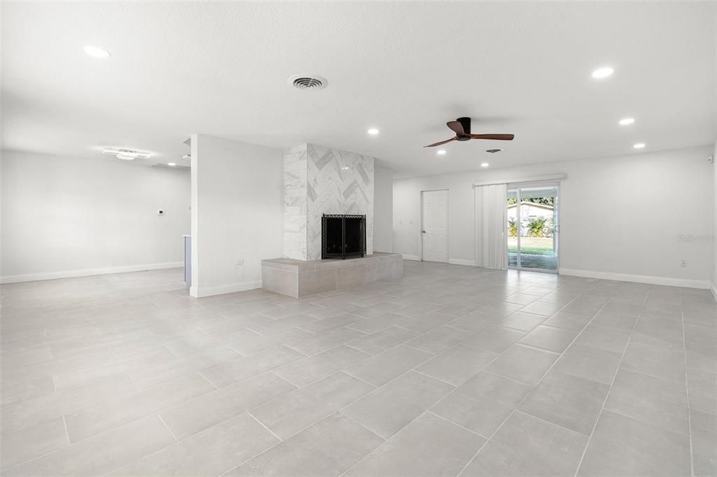 For Rent: $5,850 (4 beds, 3 baths, 2603 Square Feet)