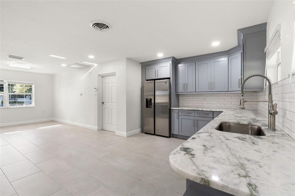 For Rent: $5,850 (4 beds, 3 baths, 2603 Square Feet)