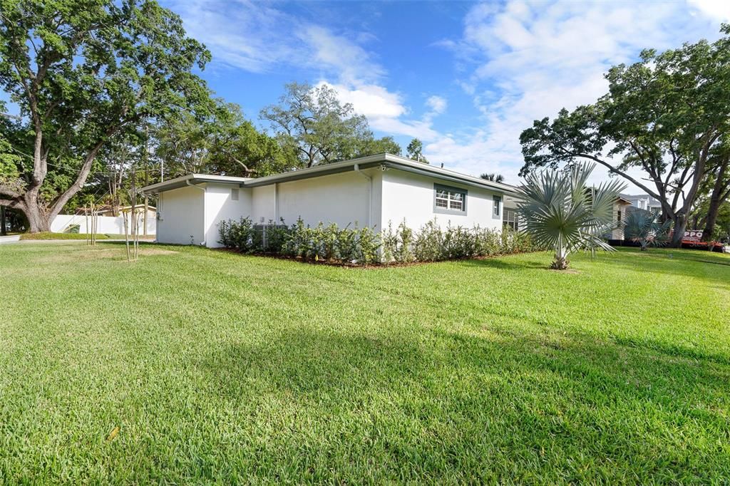 For Rent: $5,850 (4 beds, 3 baths, 2603 Square Feet)