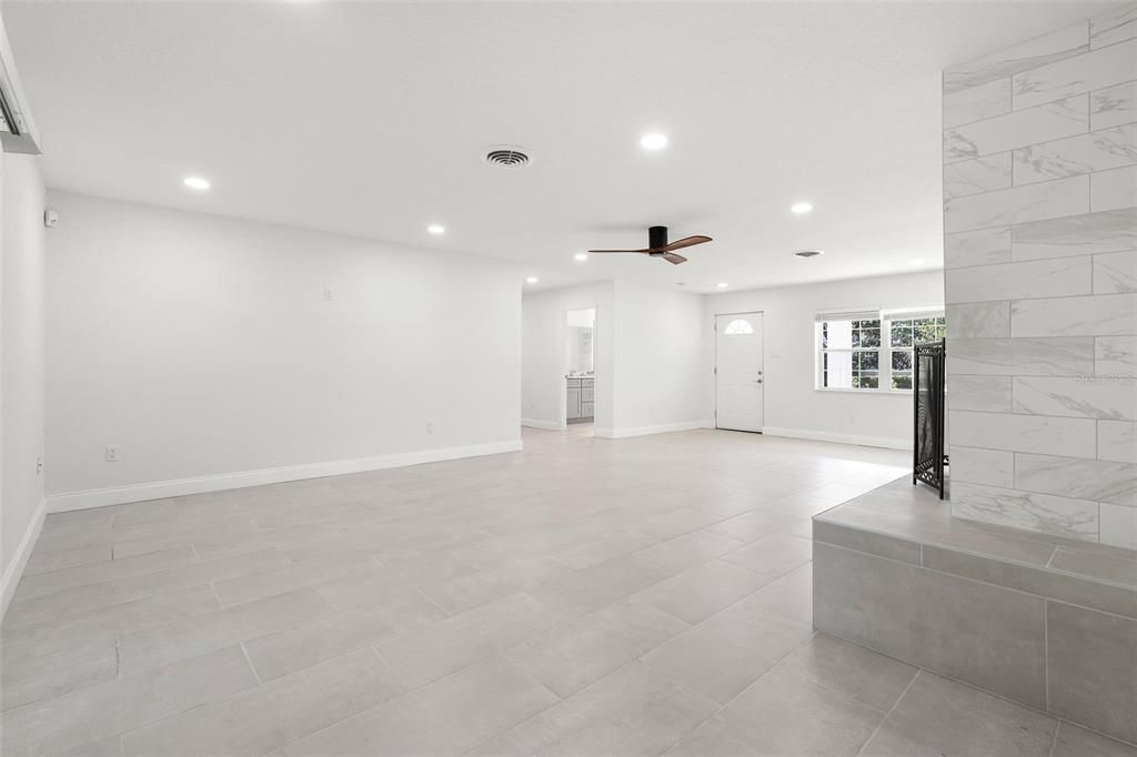 For Rent: $5,850 (4 beds, 3 baths, 2603 Square Feet)