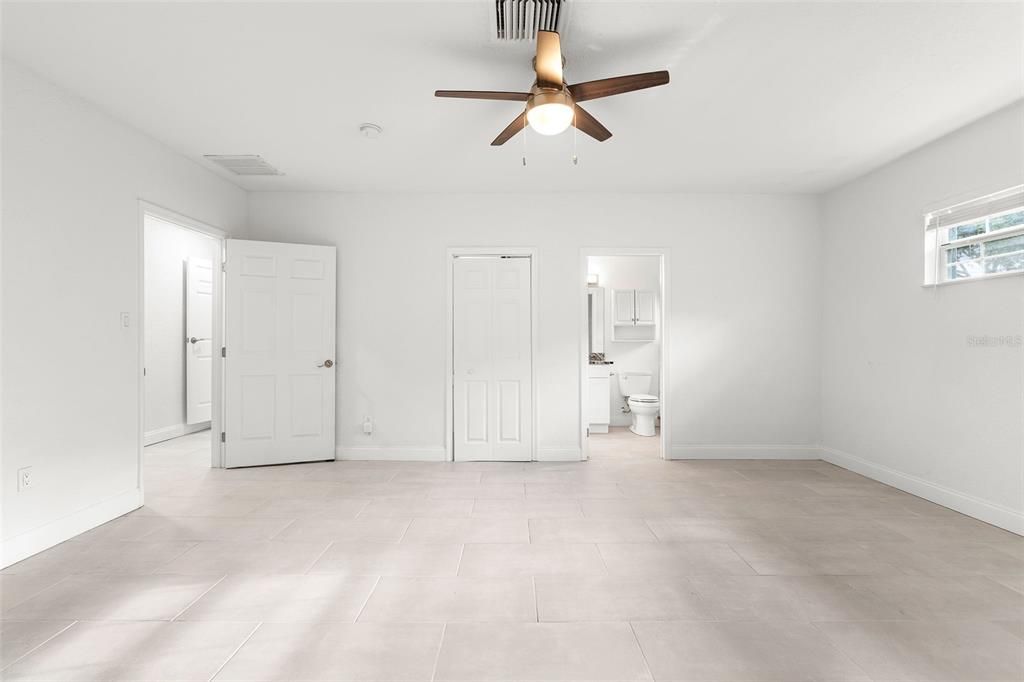 For Rent: $5,850 (4 beds, 3 baths, 2603 Square Feet)