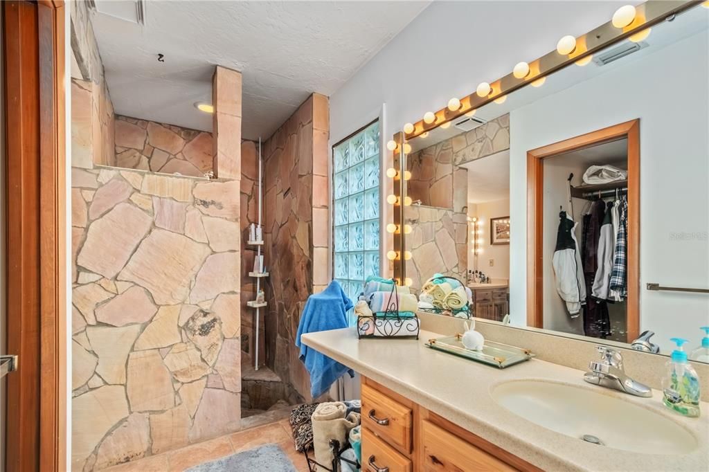 En Venta: $4,900,000 (2 camas, 2 baños, 1567 Pies cuadrados)