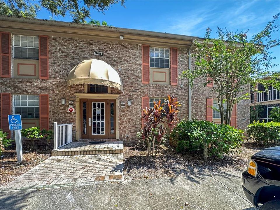 На продажу: $185,000 (0 спален, 0 ванн, 1206 Квадратных фут)