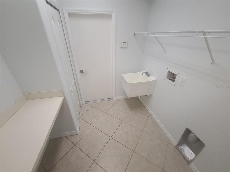 For Sale: $475,000 (3 beds, 2 baths, 1856 Square Feet)