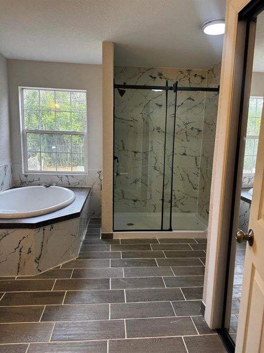 待售: $195,000 (3 贝兹, 2 浴室, 1820 平方英尺)