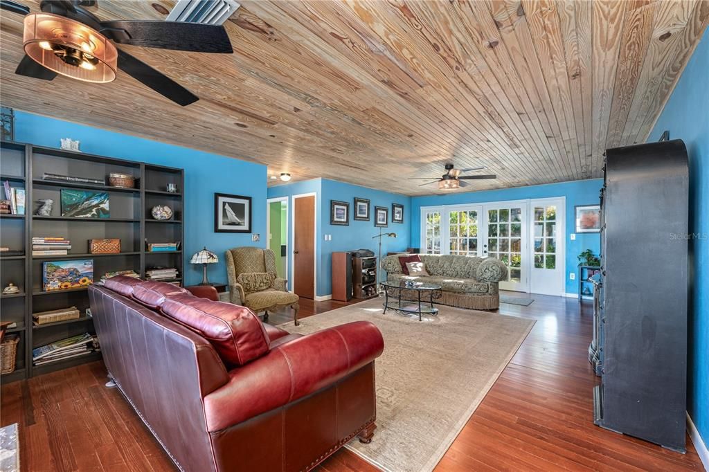 На продажу: $650,000 (3 спален, 3 ванн, 2247 Квадратных фут)