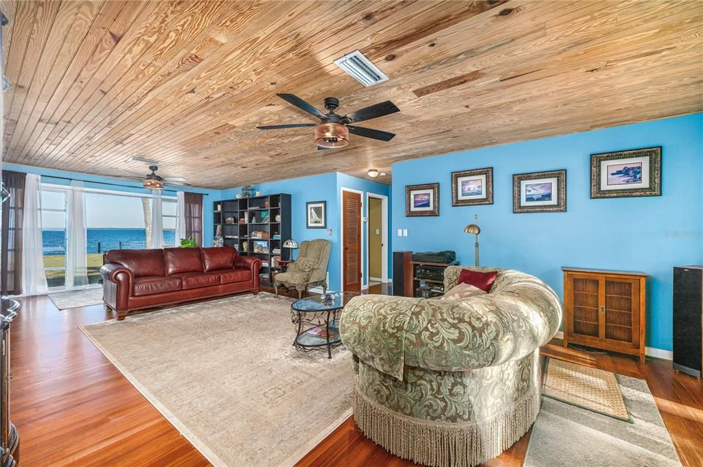 На продажу: $650,000 (3 спален, 3 ванн, 2247 Квадратных фут)