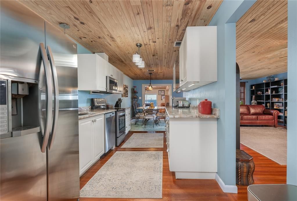 На продажу: $650,000 (3 спален, 3 ванн, 2247 Квадратных фут)