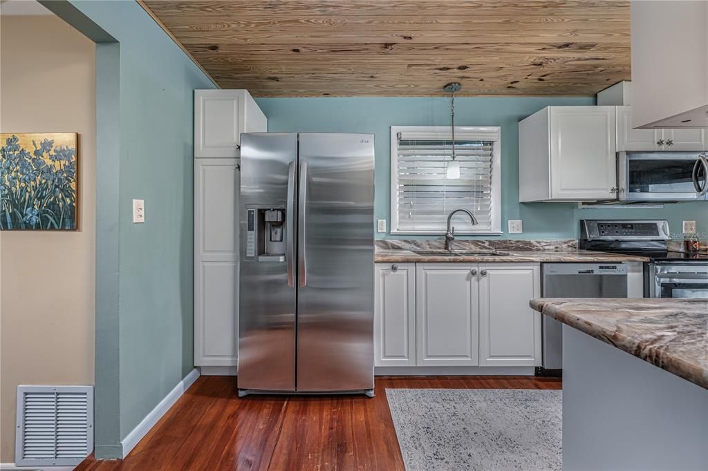 На продажу: $650,000 (3 спален, 3 ванн, 2247 Квадратных фут)