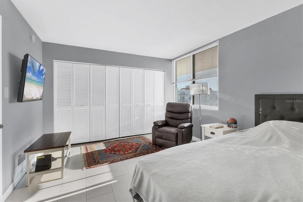 На продажу: $599,000 (2 спален, 2 ванн, 1200 Квадратных фут)