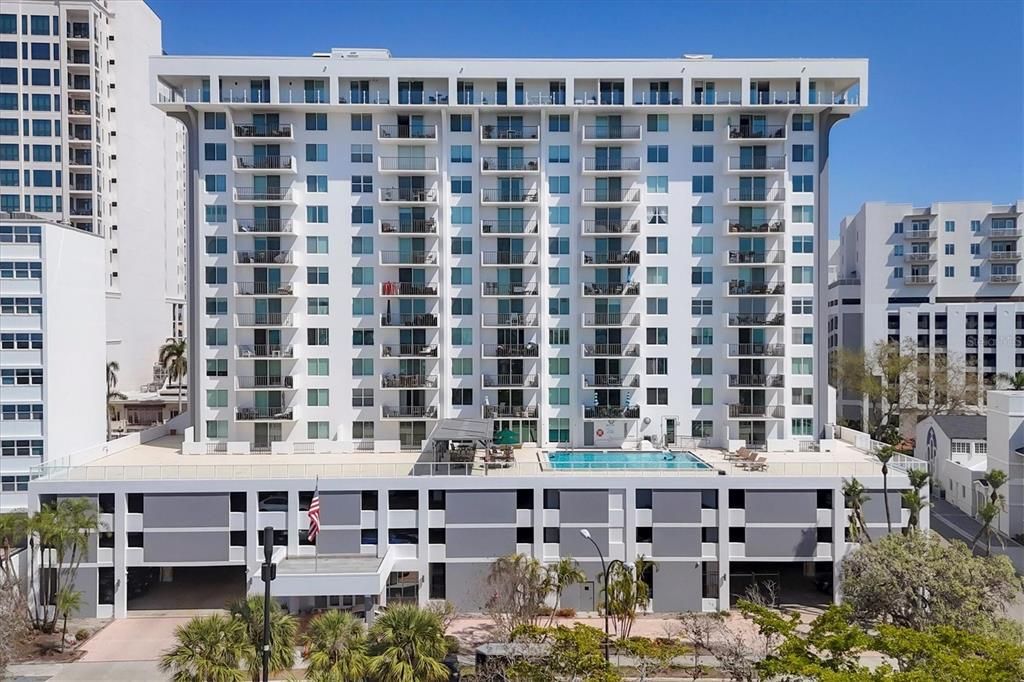 На продажу: $599,000 (2 спален, 2 ванн, 1200 Квадратных фут)