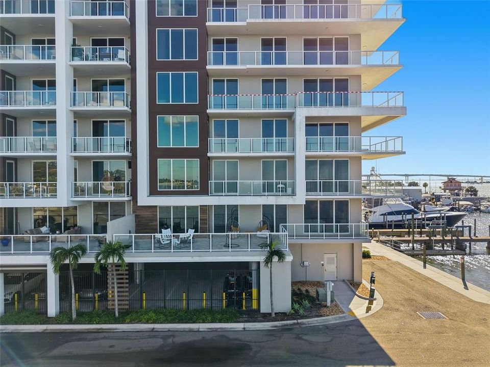 For Rent: $9,000 (3 beds, 3 baths, 2555 Square Feet)