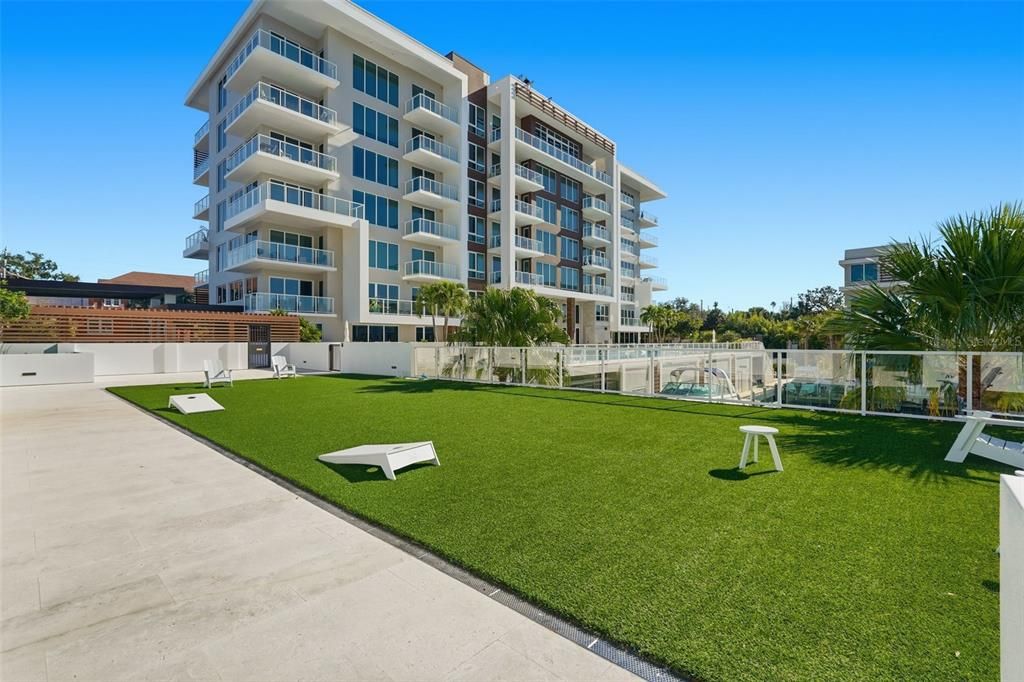 For Rent: $9,000 (3 beds, 3 baths, 2555 Square Feet)