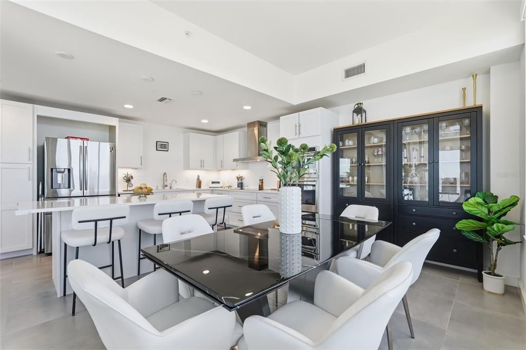 For Rent: $9,000 (3 beds, 3 baths, 2555 Square Feet)