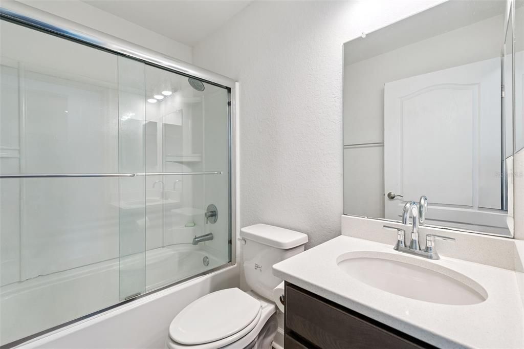 На продажу: $332,000 (3 спален, 2 ванн, 1834 Квадратных фут)