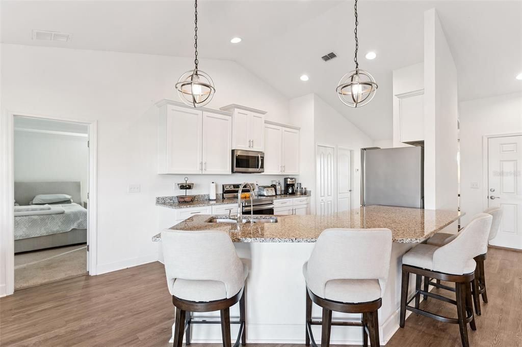 На продажу: $332,000 (3 спален, 2 ванн, 1834 Квадратных фут)