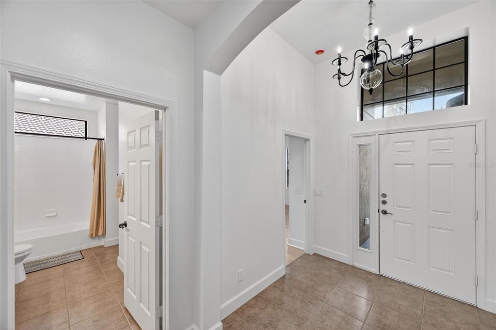 待售: $389,000 (2 贝兹, 3 浴室, 1933 平方英尺)