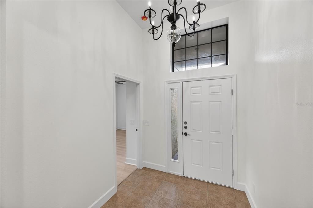 待售: $389,000 (2 贝兹, 3 浴室, 1933 平方英尺)