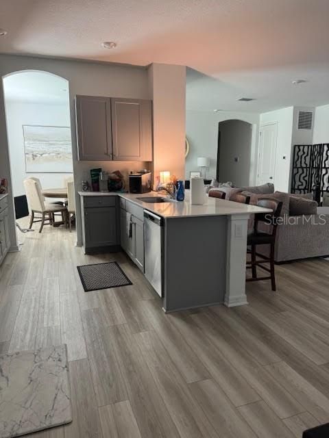 For Rent: $2,450 (3 beds, 2 baths, 1703 Square Feet)