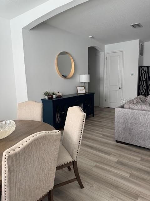 For Rent: $2,450 (3 beds, 2 baths, 1703 Square Feet)