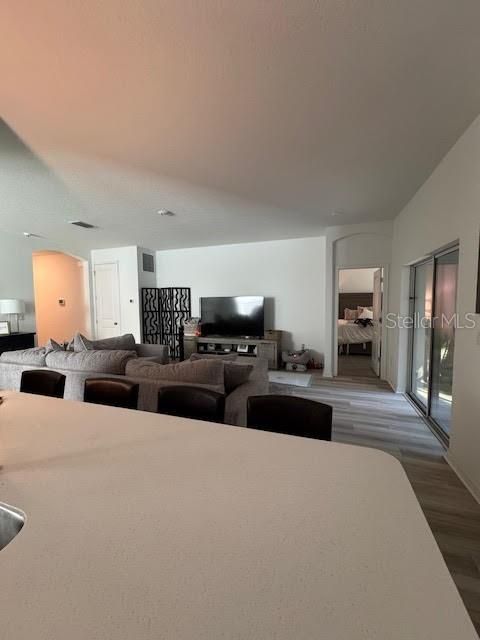 For Rent: $2,450 (3 beds, 2 baths, 1703 Square Feet)