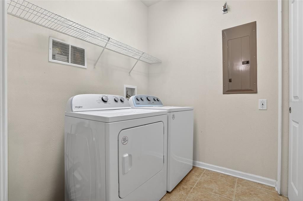 For Sale: $410,000 (2 beds, 2 baths, 1730 Square Feet)