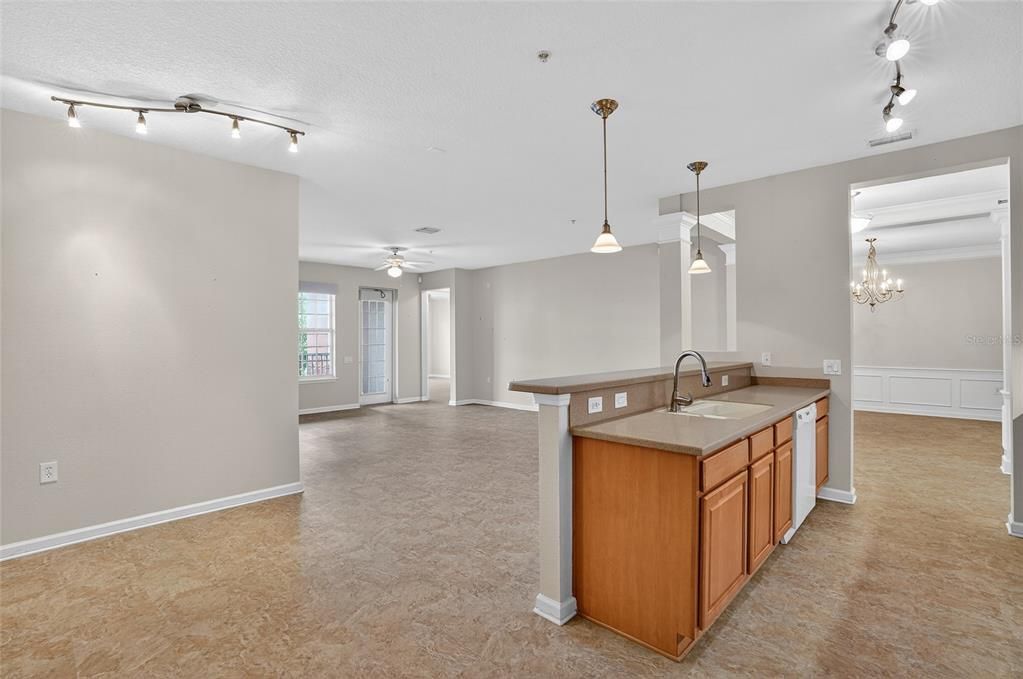 For Sale: $410,000 (2 beds, 2 baths, 1730 Square Feet)