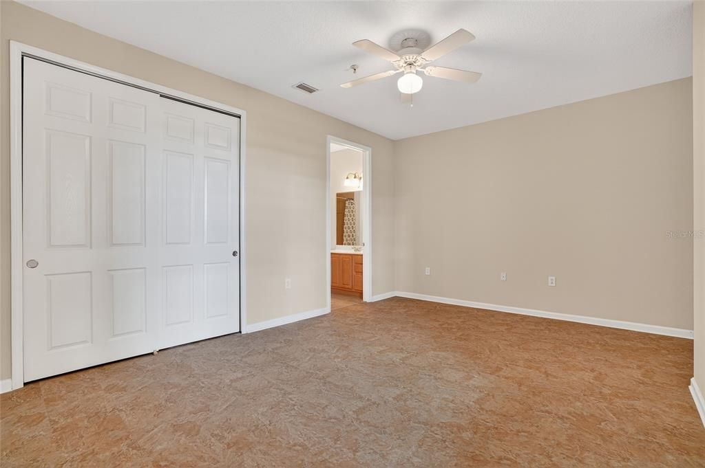 For Sale: $410,000 (2 beds, 2 baths, 1730 Square Feet)