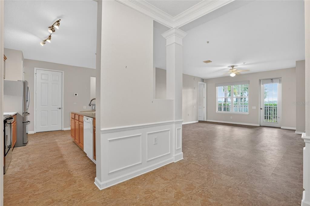 For Sale: $410,000 (2 beds, 2 baths, 1730 Square Feet)