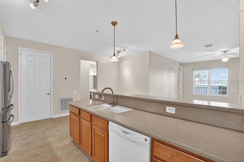 For Sale: $410,000 (2 beds, 2 baths, 1730 Square Feet)