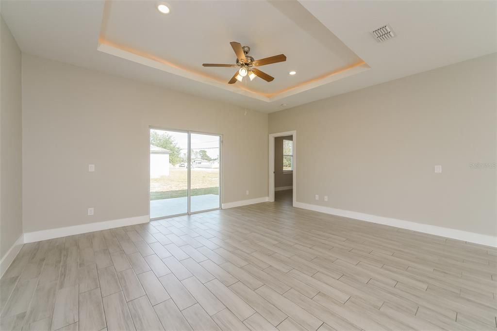 For Rent: $2,375 (4 beds, 2 baths, 1670 Square Feet)