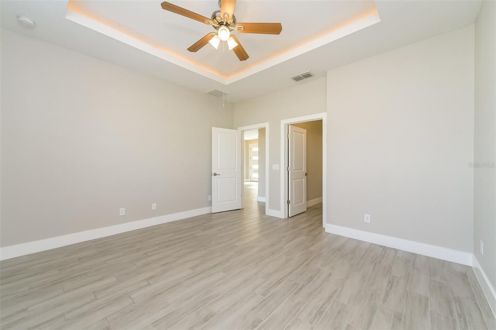 For Rent: $2,375 (4 beds, 2 baths, 1670 Square Feet)