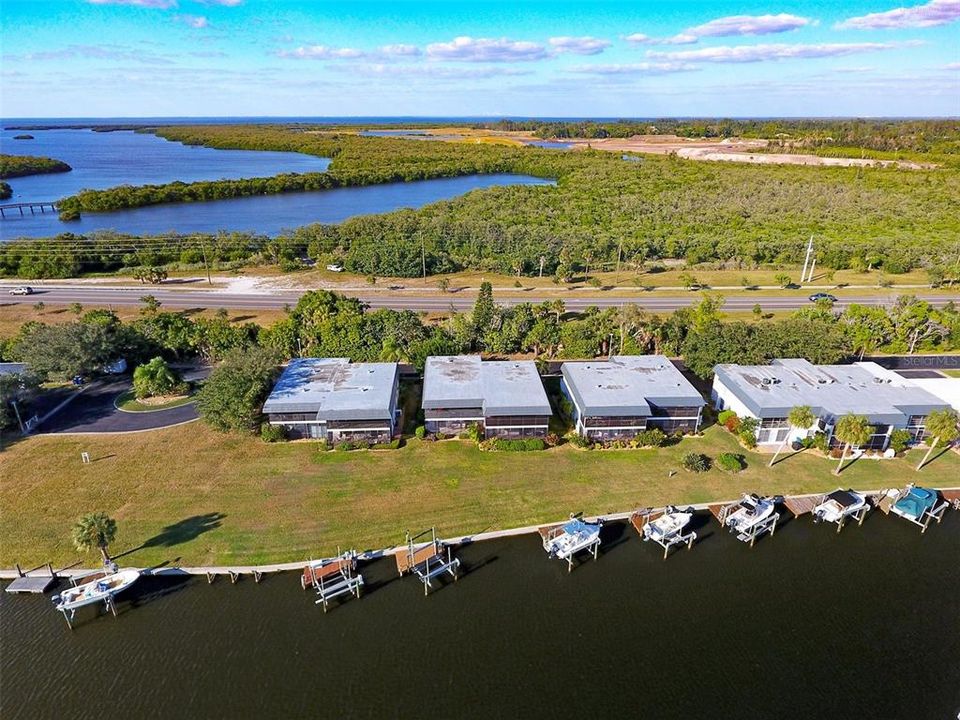 В аренду: $2,400 (2 спален, 2 ванн, 1092 Квадратных фут)