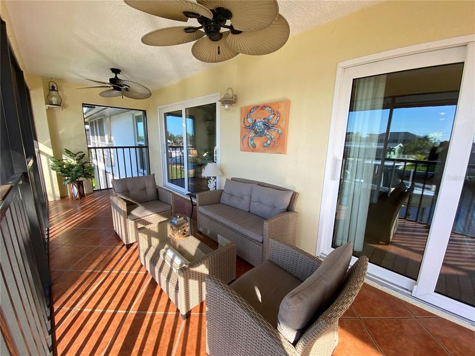 В аренду: $2,400 (2 спален, 2 ванн, 1092 Квадратных фут)