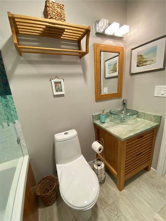 В аренду: $2,400 (2 спален, 2 ванн, 1092 Квадратных фут)